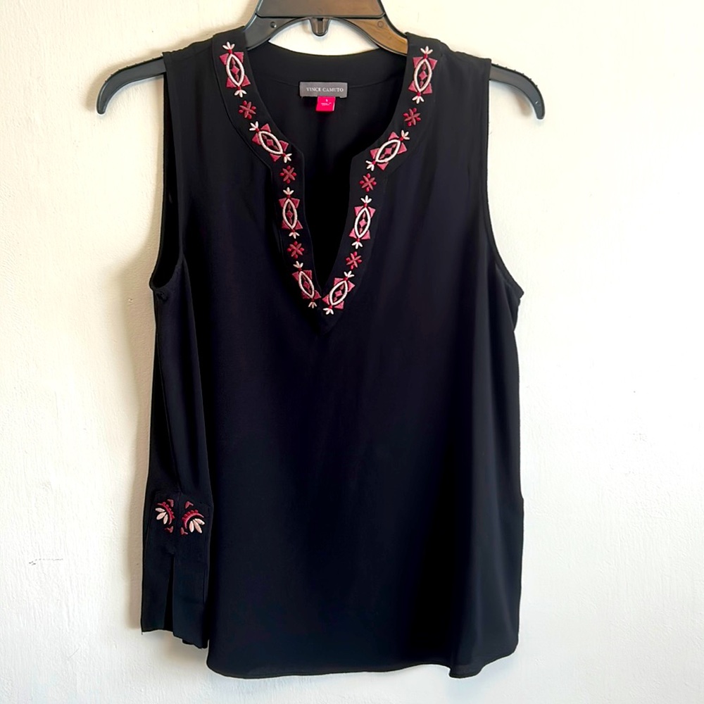 Vince Camuto tank size SMALL